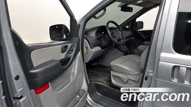 Hyundai Starex 2019 — photo 10