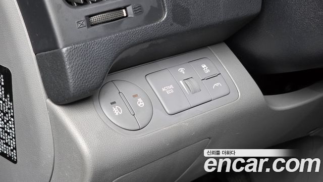 Hyundai Starex 2019 — photo 15