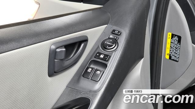 Hyundai Starex 2019 — photo 16