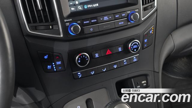 Hyundai Starex 2019 — photo 18