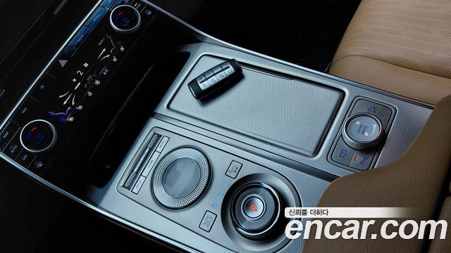 Genesis GV80 2021 — photo 12