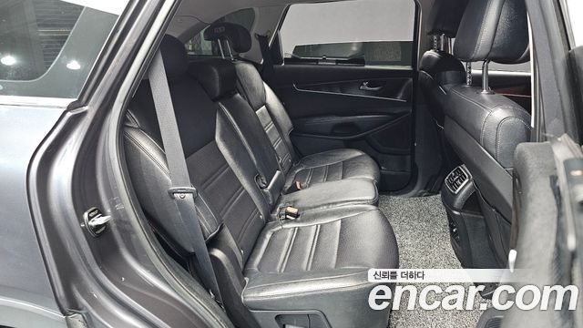 Kia Sorento 2016 — photo 11
