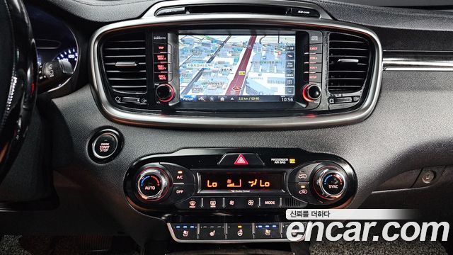 Kia Sorento 2016 — photo 14