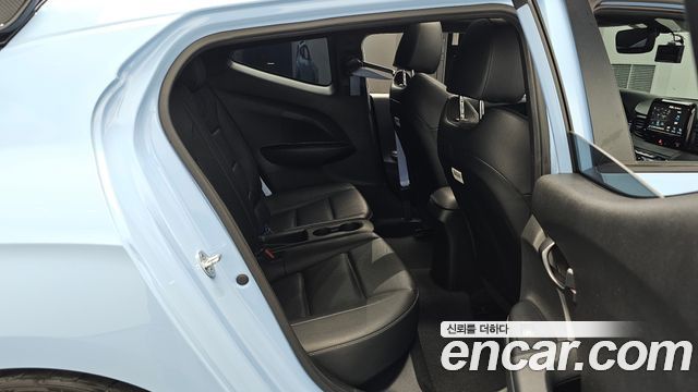 Hyundai Veloster 2020 — photo 17