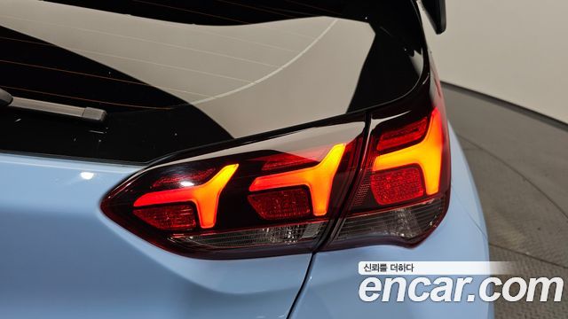 Hyundai Veloster 2020 — photo 9