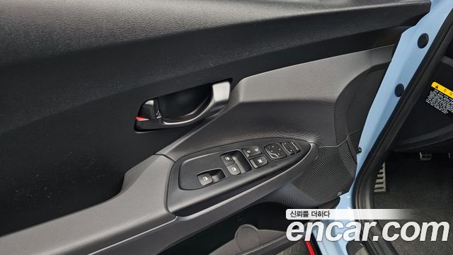 Hyundai Veloster 2020 — photo 31