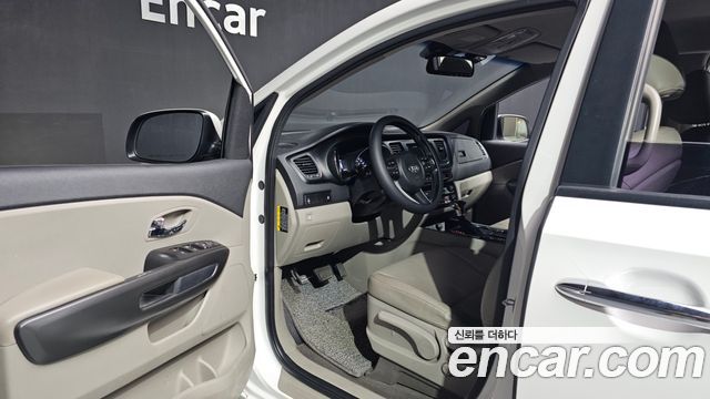 Kia Canival 2019 — photo 13