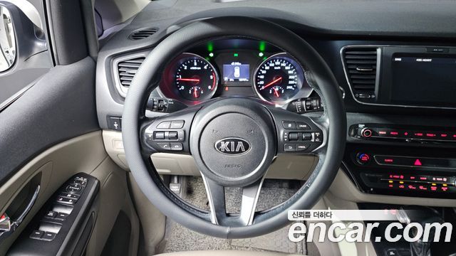 Kia Canival 2019 — photo 19