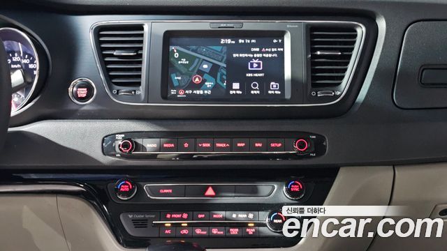 Kia Canival 2019 — photo 20