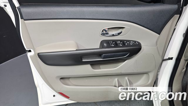 Kia Canival 2019 — photo 14