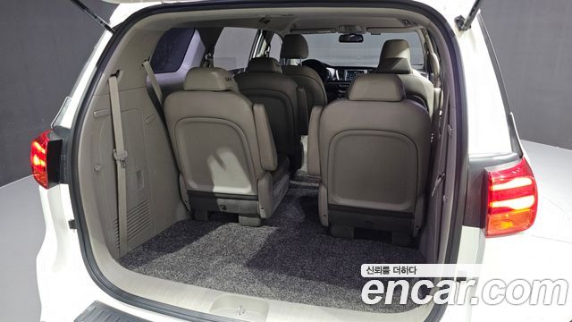 Kia Canival 2019 — photo 30