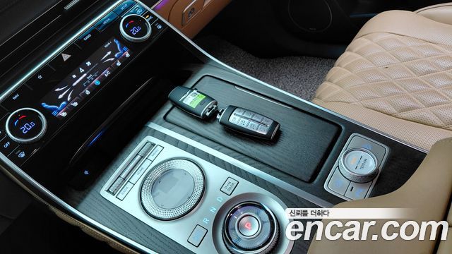Genesis GV80 2022 — photo 12