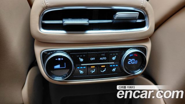 Genesis GV80 2022 — photo 31