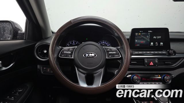 Kia K3 2019 — photo 14