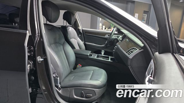 Genesis G80 2018 — photo 11
