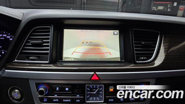 Genesis G80 2018 — photo 15