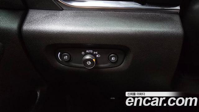 Chevrolet Korea Traverse 2021 — photo 27