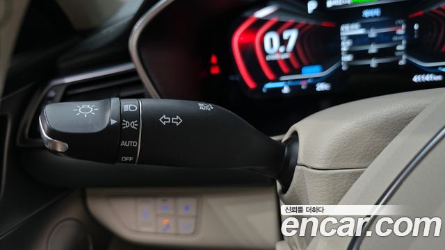 Genesis G70 2020 — photo 27