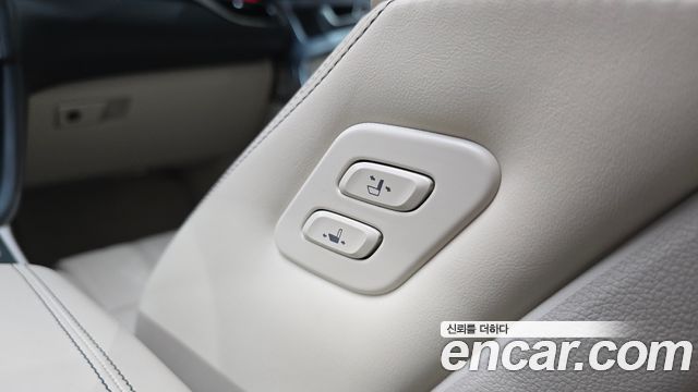 Genesis G70 2020 — photo 29
