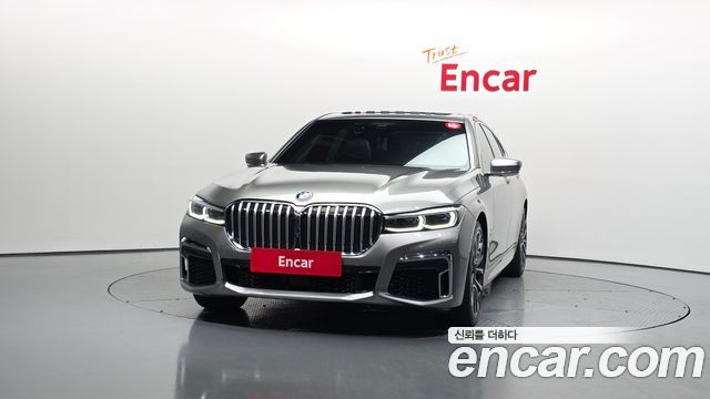 BMW 7-Series 2021 — photo 3