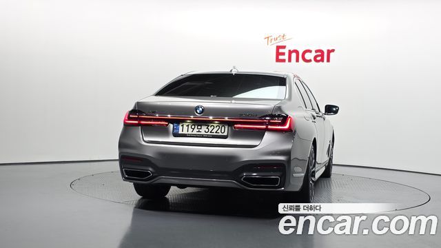 BMW 7-Series 2021 — photo 4