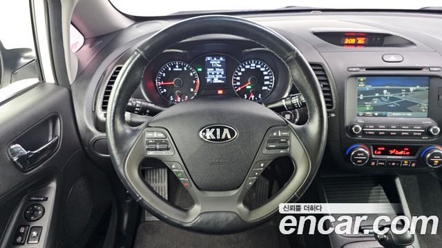 Kia K3 2015 — photo 14
