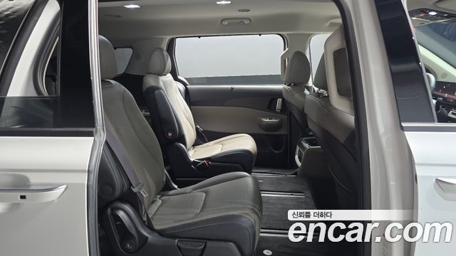 Kia Canival 2025 — photo 18