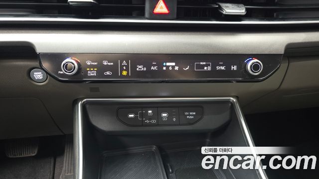 Kia Canival 2025 — photo 24