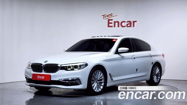 BMW 5-Series 2019 — photo 1