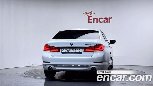 BMW 5-Series 2019 — photo 4