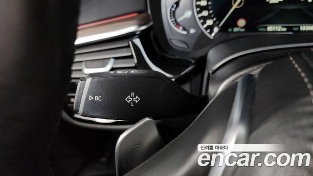 BMW 5-Series 2019 — photo 27