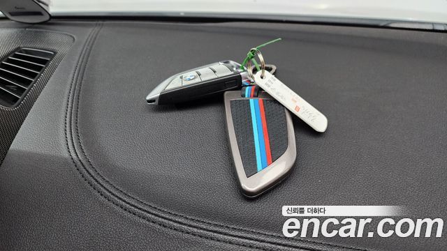 BMW 5-Series 2019 — photo 28