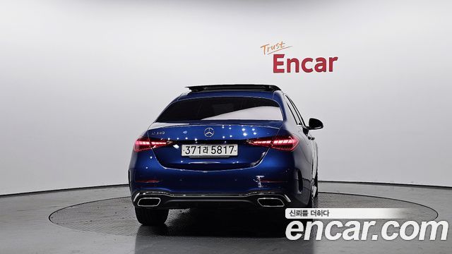 Mercedes-Benz C-Class 2022 — photo 4