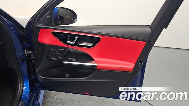Mercedes-Benz C-Class 2022 — photo 14