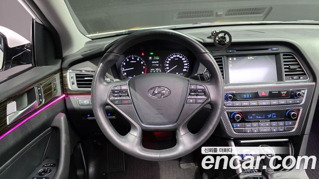 Hyundai Sonata 2016 — photo 13