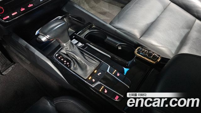 Kia K7 2017 — photo 12