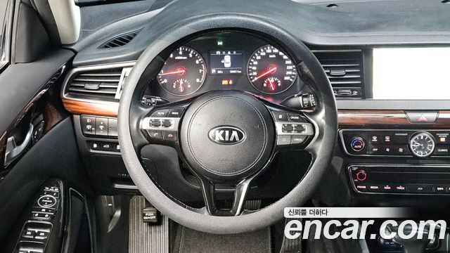 Kia K7 2017 — photo 17