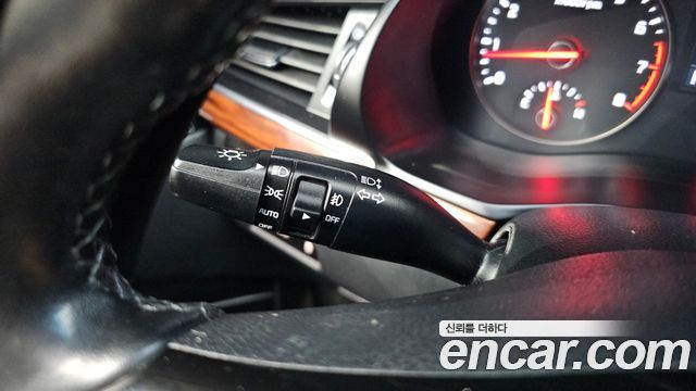 Kia K7 2017 — photo 21