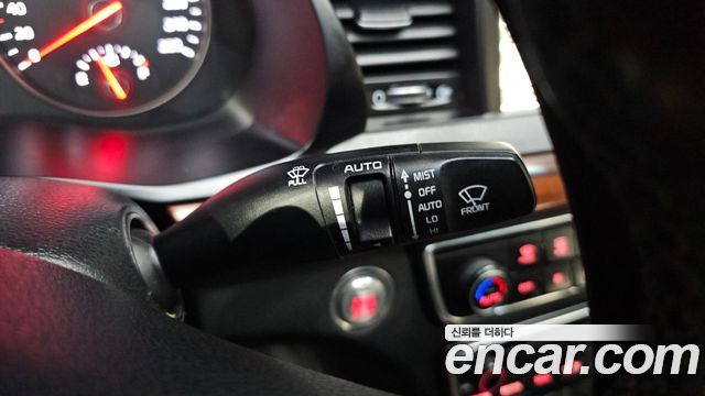 Kia K7 2017 — photo 22