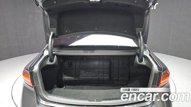 Kia K7 2017 — photo 26