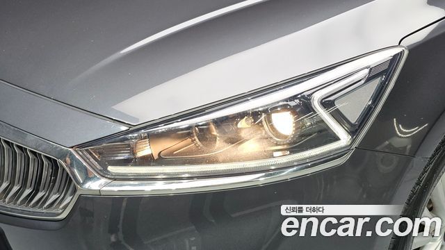 Kia K7 2017 — photo 8
