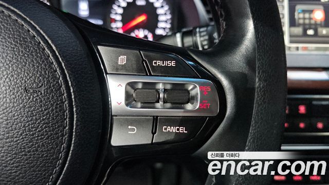 Kia K7 2017 — photo 28