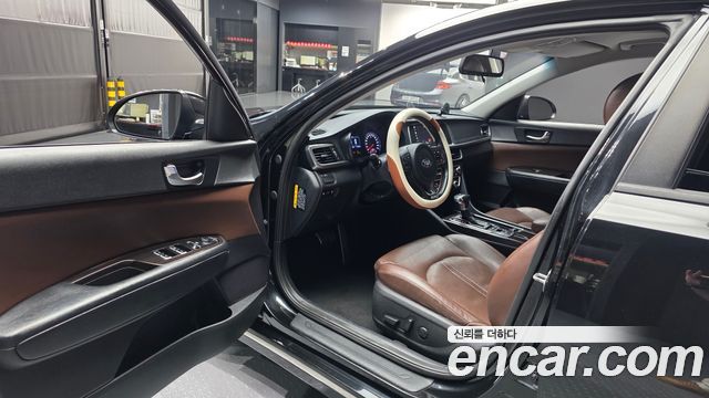 Kia K5 2016 — photo 13