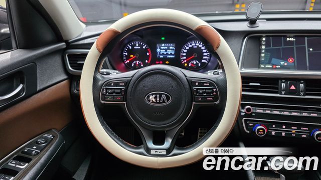 Kia K5 2016 — photo 19