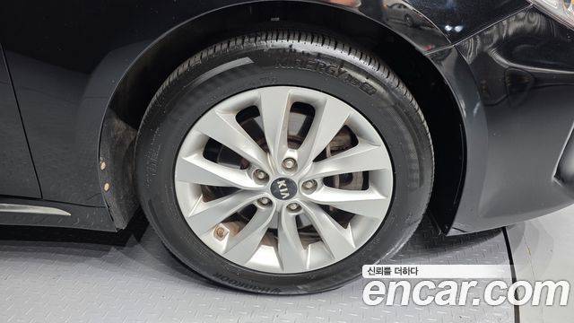 Kia K5 2016 — photo 7