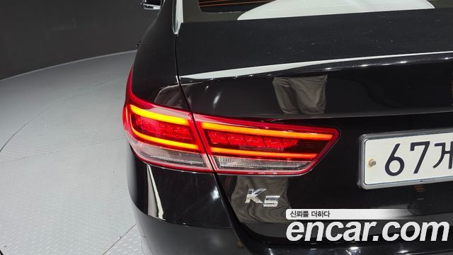Kia K5 2016 — photo 9