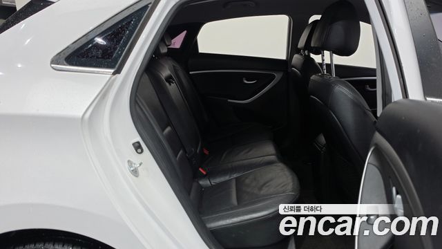 Hyundai i30 2014 — photo 12