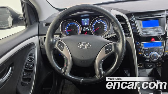 Hyundai i30 2014 — photo 13