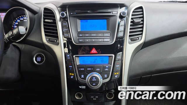 Hyundai i30 2014 — photo 14