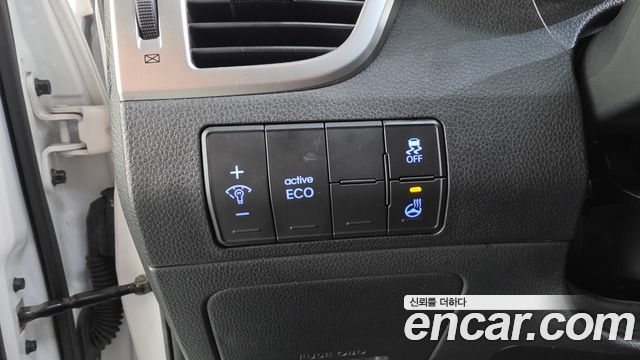 Hyundai i30 2014 — photo 16